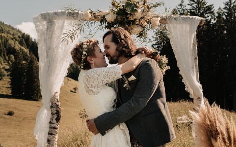 Green Wedding - Nachhaltig heiraten in Tracht auf der Weyereralm Bild 1